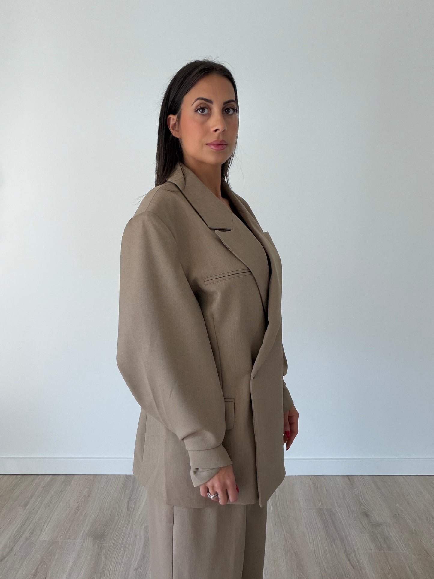 Angelina Oversized Blazer with High-Waist Dress Pants – Beige