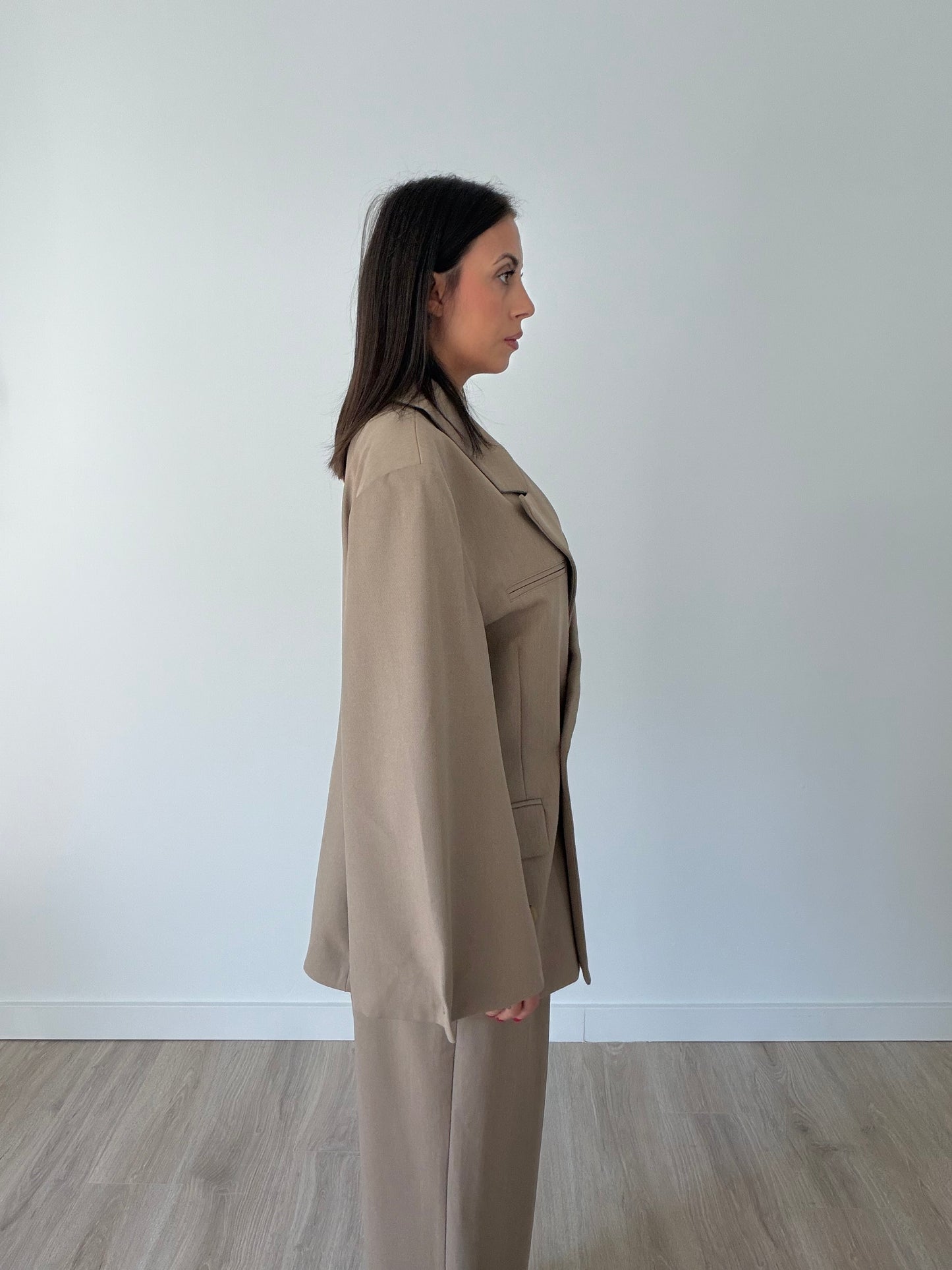 Angelina Oversized Blazer with High-Waist Dress Pants – Beige