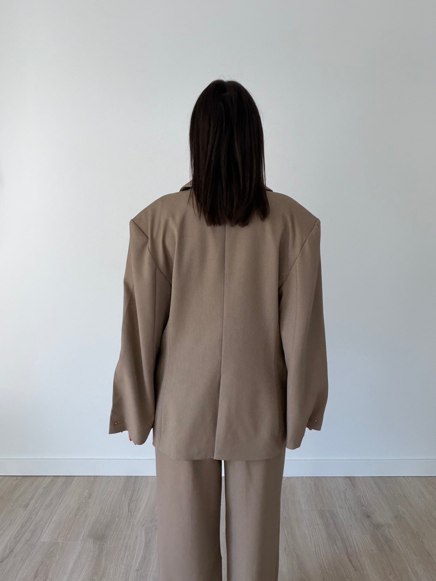 Angelina Oversized Blazer with High-Waist Dress Pants – Beige