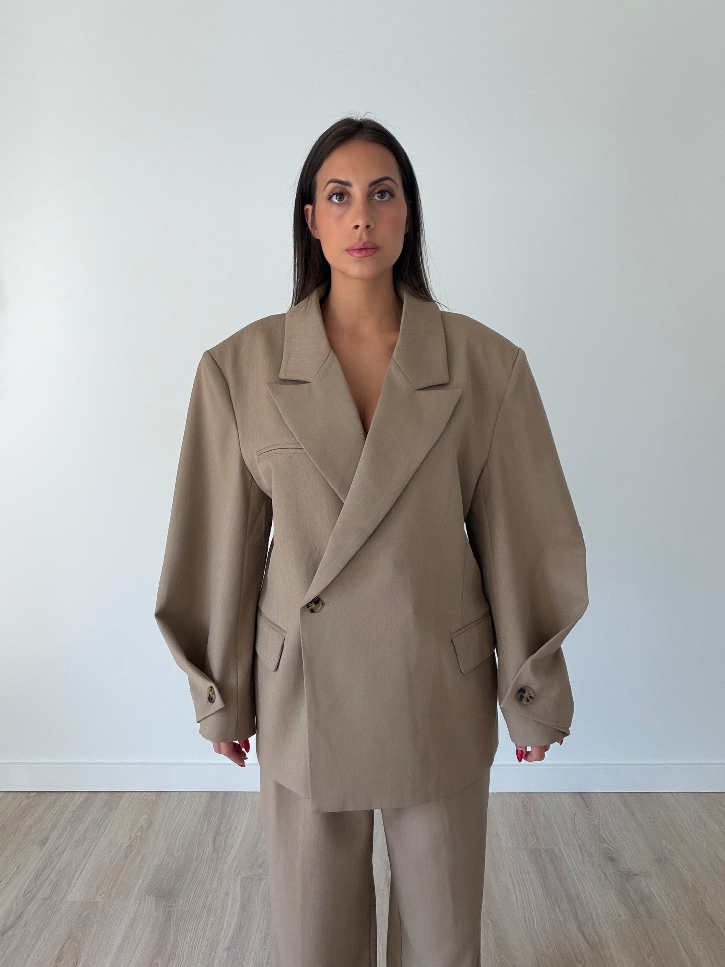 Angelina Oversized Blazer with High-Waist Dress Pants – Beige