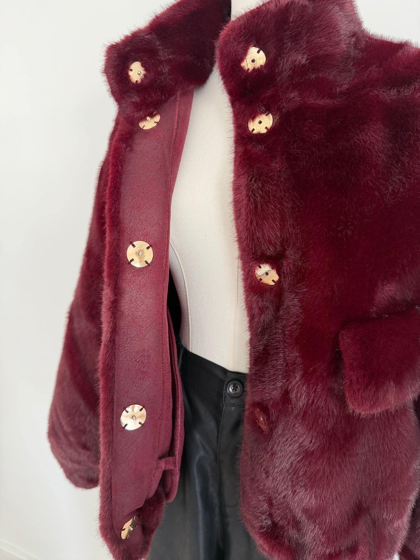 Amarena Faux-Fur Bomber – Burgundy