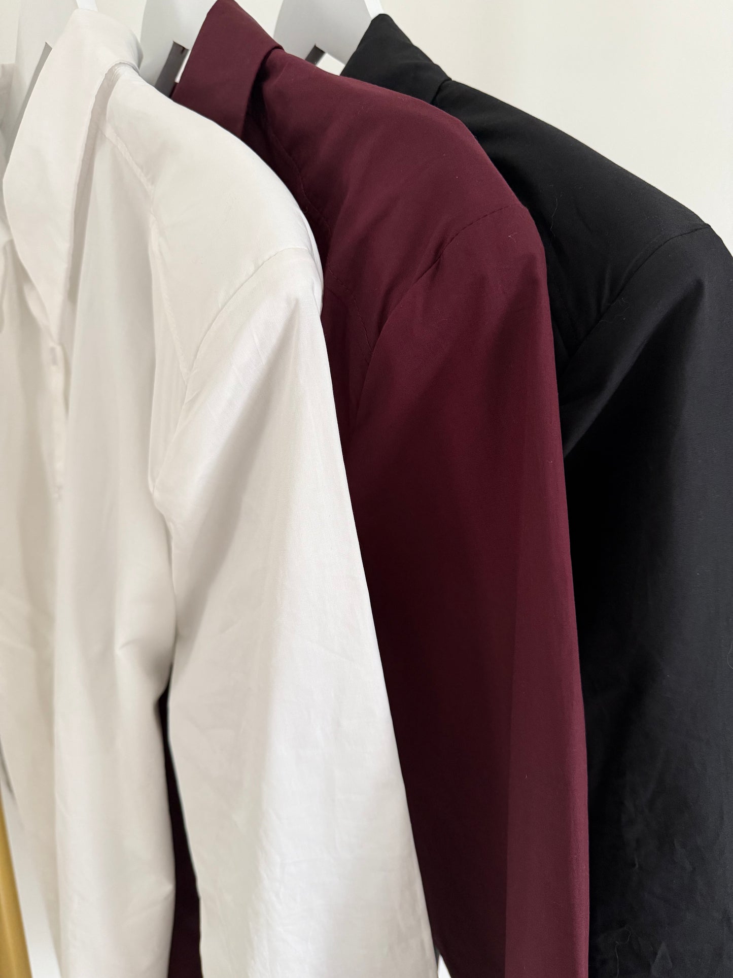 Paola - The Classic Cinched Button-Up Shirt