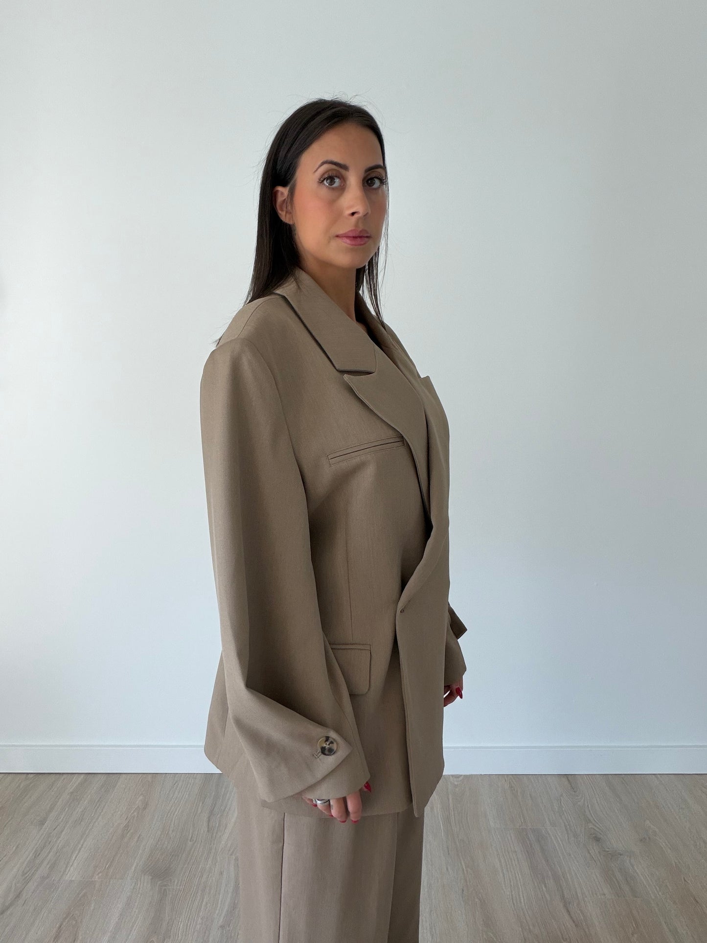 Angelina Oversized Blazer with High-Waist Dress Pants – Beige