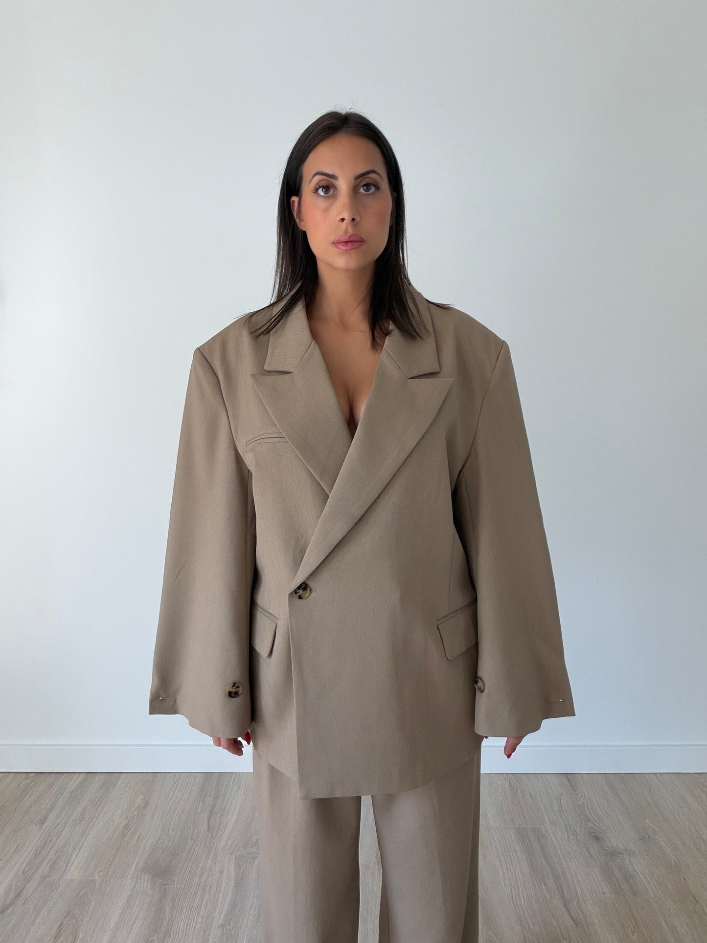 Angelina Oversized Blazer with High-Waist Dress Pants – Beige