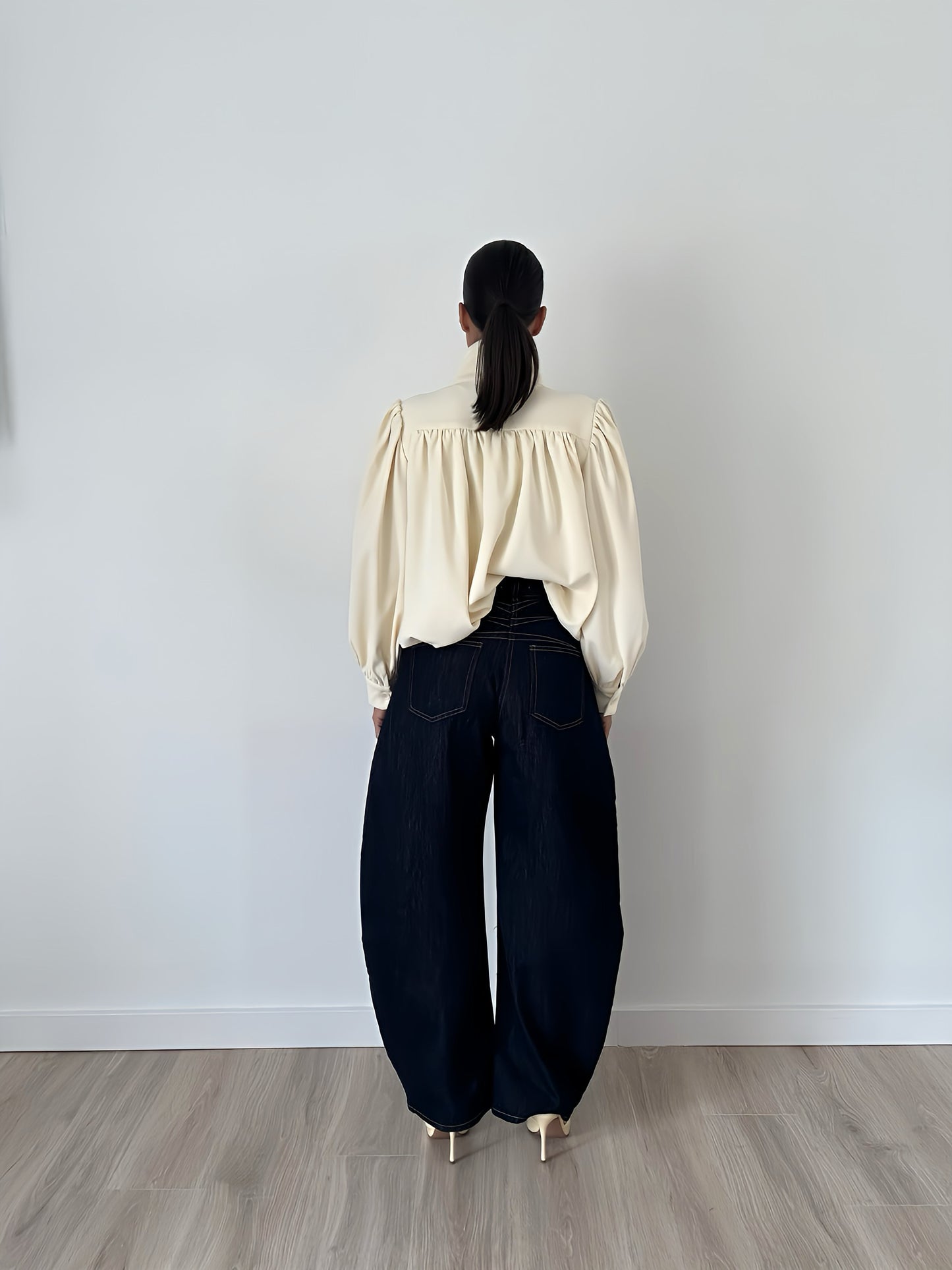 "Aria" High Waisted Barrel Jeans